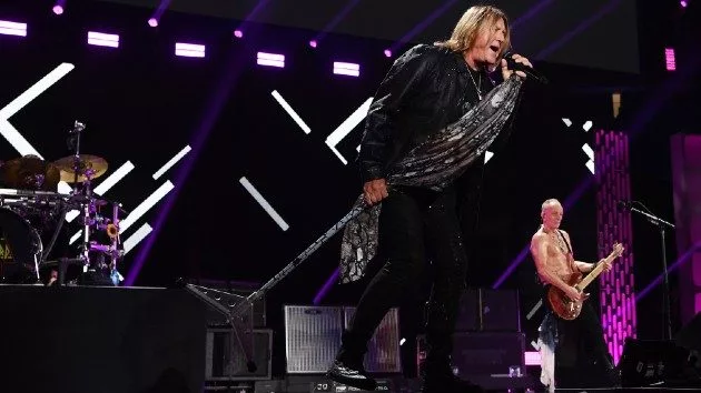 getty_defleppard_020521