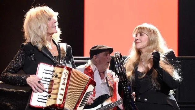 getty_steviechrisjohn_020821