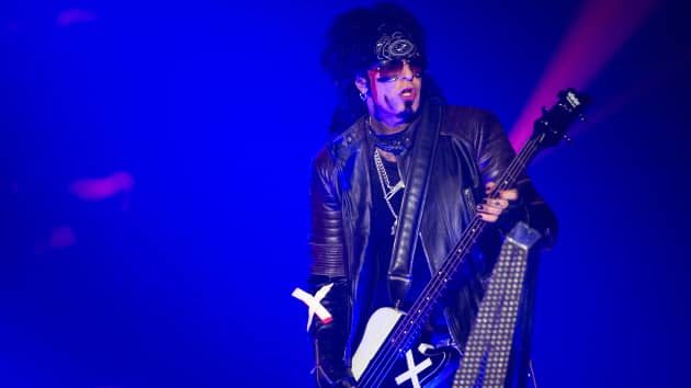 g_nikkisixx_3921