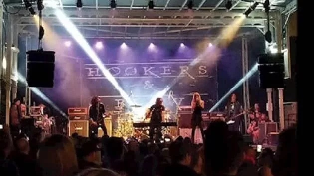 m_hookersblow630_onstage_040921