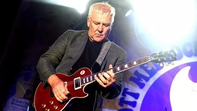 getty_alexlifeson630_062721