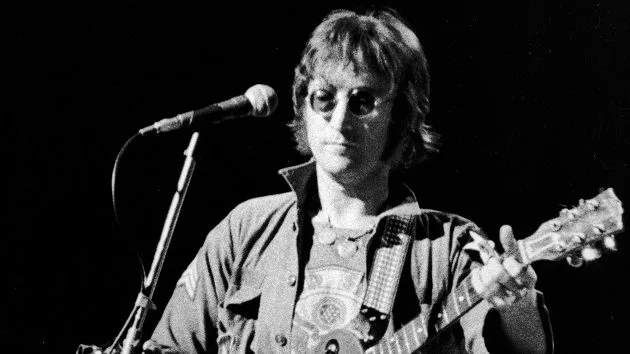 getty_johnlennon630_070221_0