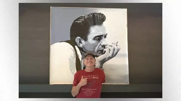 m_rickallen630_withjohnnycashpainting_070521