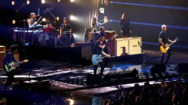 getty_foofighters630_atvmas_091521