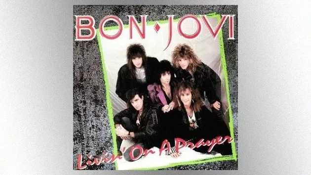 m_bonjovilivinonaprayer_092121