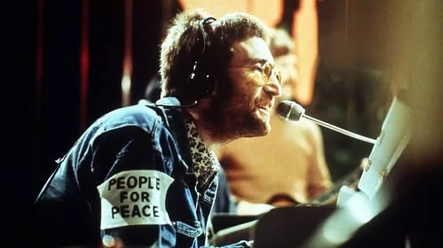 getty_johnlennon630_092921
