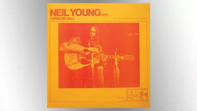 m_neilyoungcarnegiehall1970cover630_082021-2