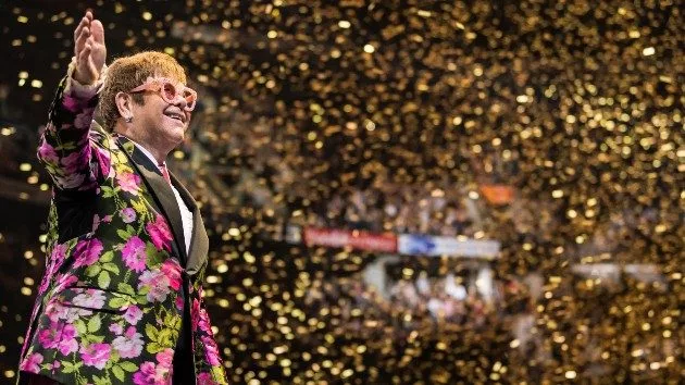 m_eltonjohnrocketentertaimentbengibson_062321-2