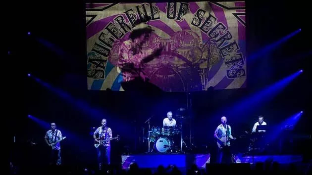 m_nickmasonssaucerfulofsecrets630_creditjillfurmanovsky_102621