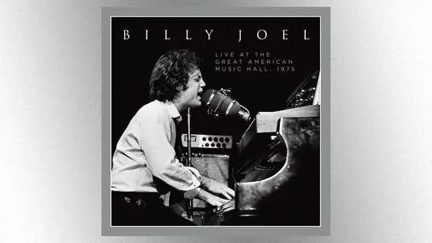 m_billyjoelliveatthegreatamericanmusichall630_102821