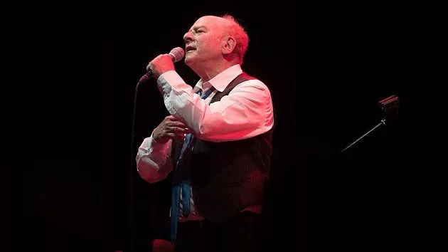 getty_artgarfunkel630_110521