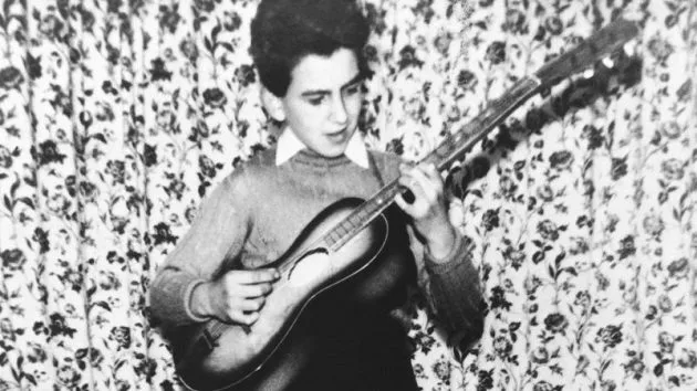 getty_georgeharrison630_110921