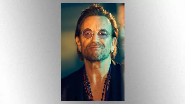 m_u2bono630_creditkurtiswarienko_111021