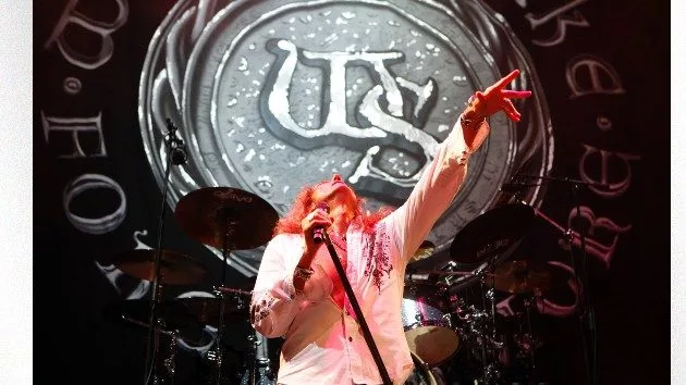 getty_whitesnake_112921_0