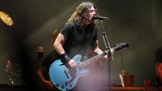 getty_davegrohl630_120321