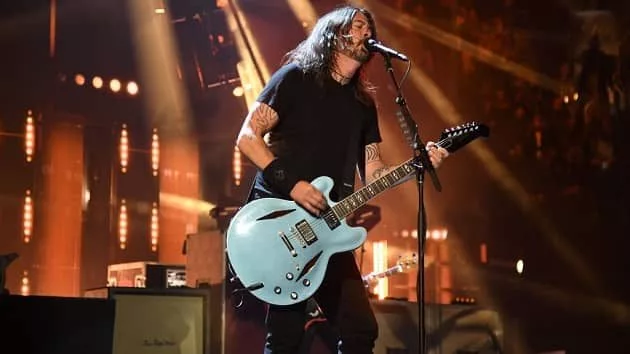 getty_davgrohl630_120621