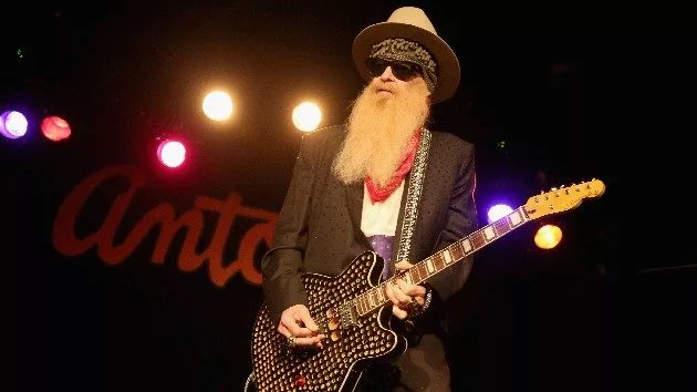 getty_billyfgibbons_121021