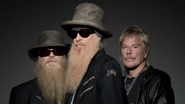 m_zztopbyrosshalfin_122121