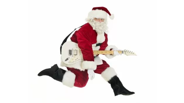 getty_rockinsanta630_122221