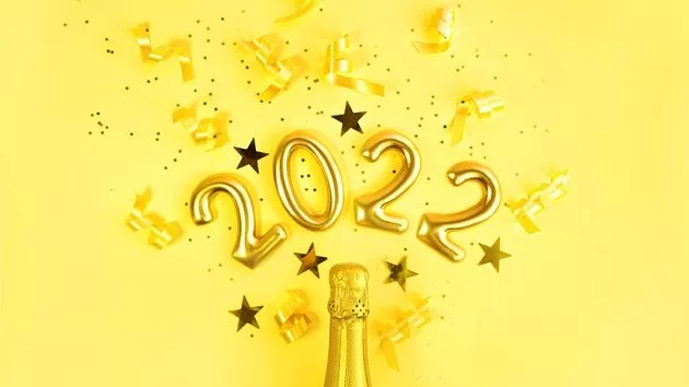 getty_newyearseve630_122921_0