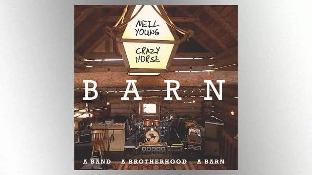 m_neilyoung26crazyhorsebarnfilm630_011822