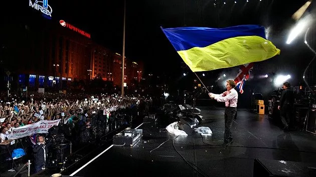 getty_paulmccartney630_inukraine_030222