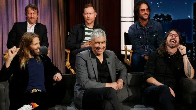 m_foofighters630_onkimmel_021822-2