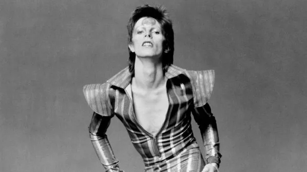 getty_davidbowie630_033122