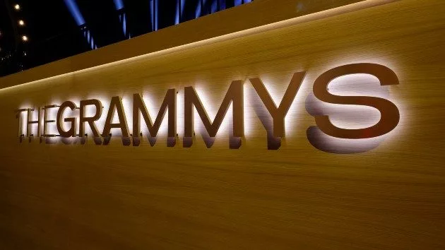 m_grammys_040422