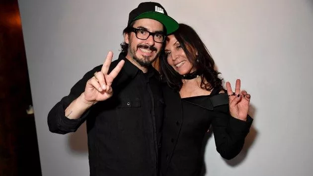 getty_dhaniandolivia_040422