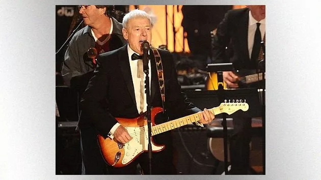 getty_holliesallanclarke630_atrockhall_040322