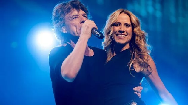 getty_mickjaggersherylcrow630_041522