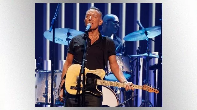 getty_brucespringsteen630_060622