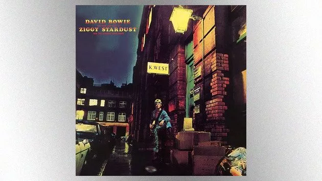 m_davidbowieziggystardust630_061522