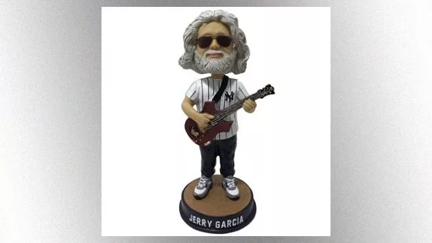 m_jerrygarciayankeesbobblehead630_062422