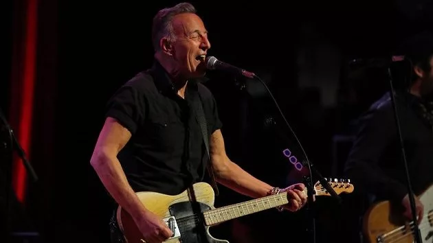 getty_brucespringsteen630_080122