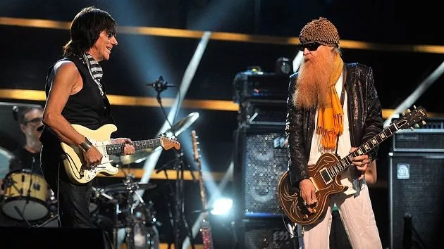 getty_jeffbeckzztopbillygibbons630_062222-3