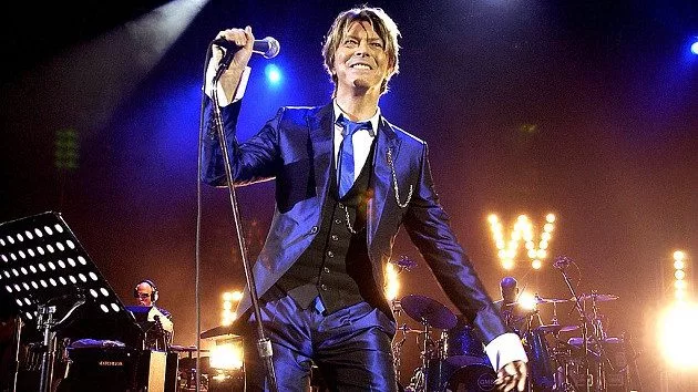 getty_davidbowie630_083122