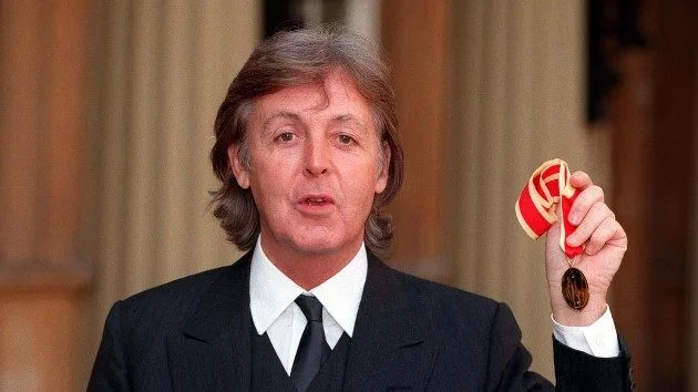 getty_paulmccartneyknighthood_090822