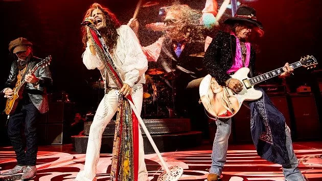 m_aerosmith630_creditrosshalfin_091522