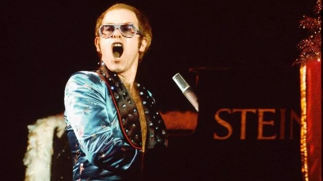getty_eltonjohn1973_092322