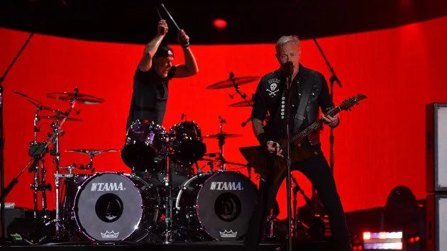 g_metallica_092622