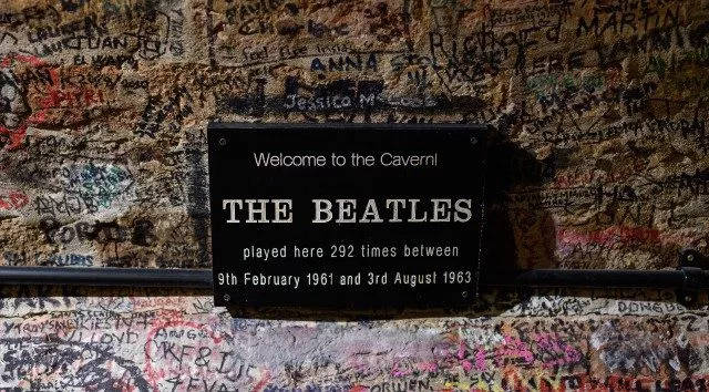 getty_cavernclub_100322