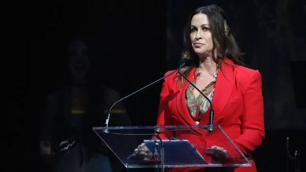 getty_alanismorissette_110822