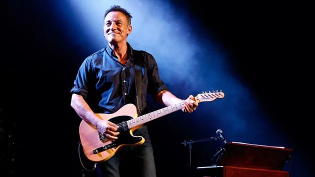 getty_bruce_springsteen_111122