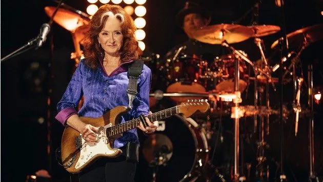getty_bonnieraitt_111522
