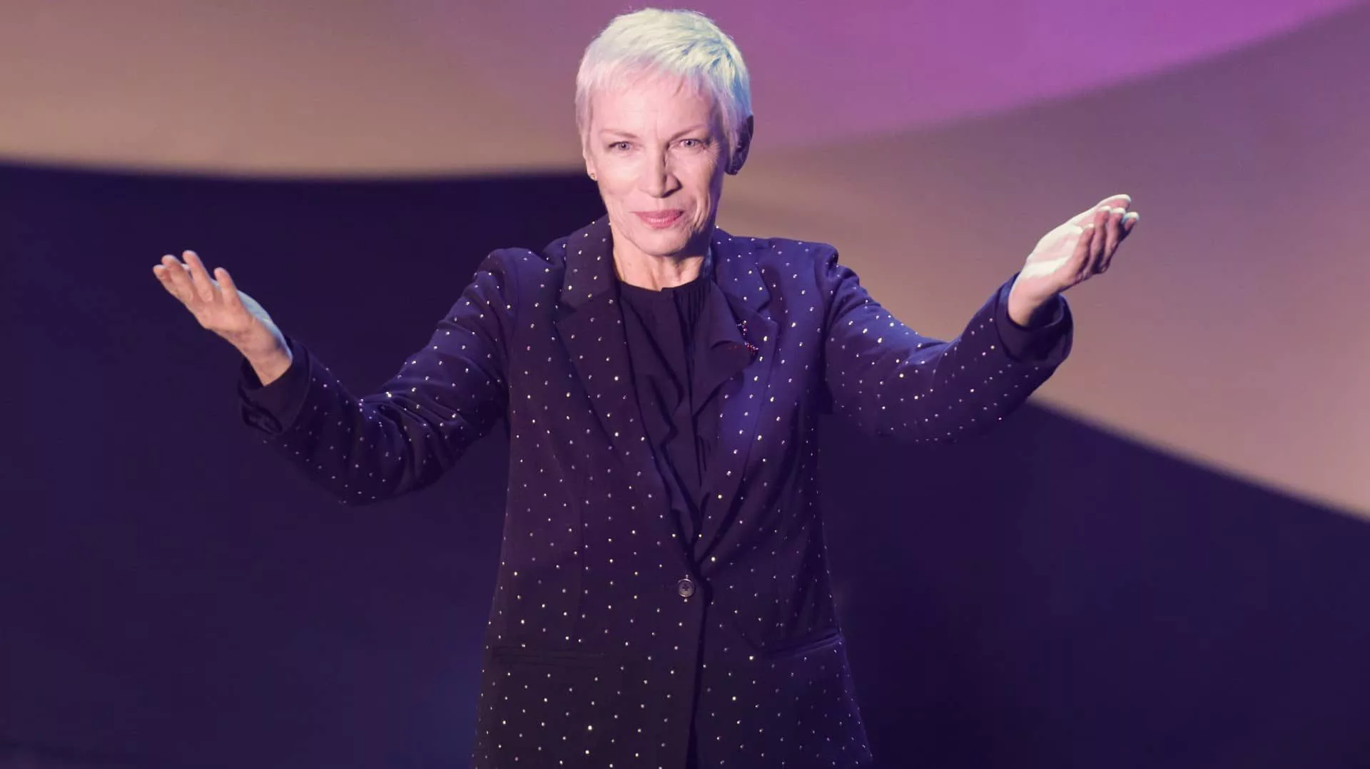 getty_annielennox_112222