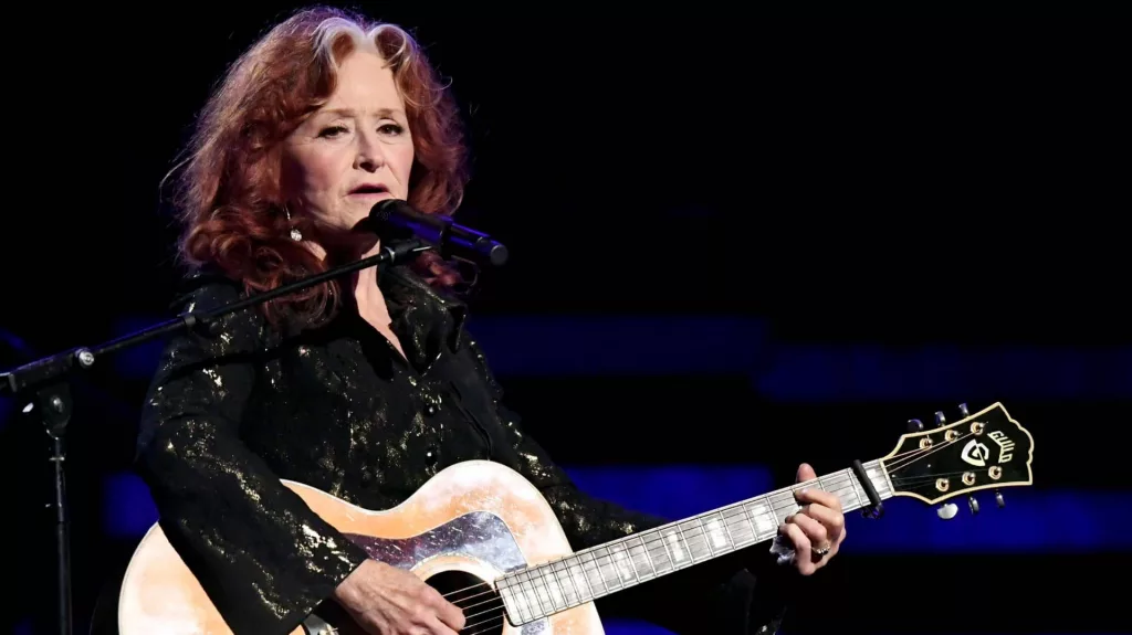 getty_bonnieraitt_112222