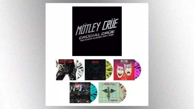 m_motleycrue_112322