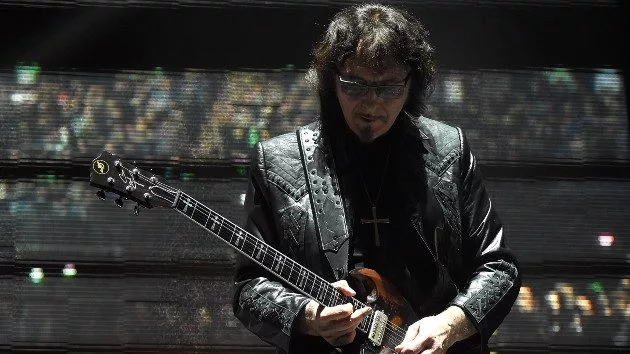 g_tonyiommi_112822